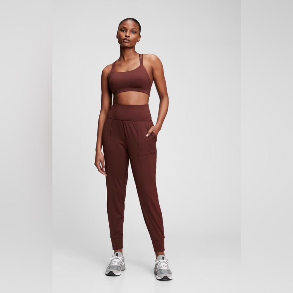 GAP Fit Eclipse Jogger Size Large Womens Cherrywood Red High-Rise Athleasure NWT